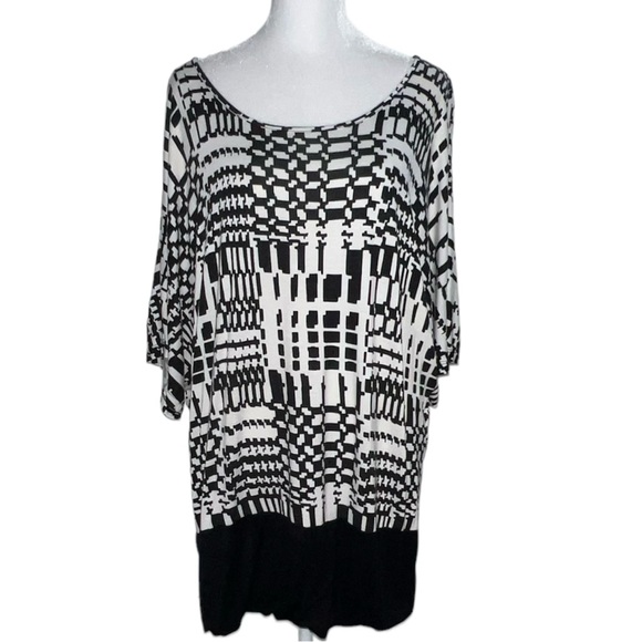 dressbarn Tops - Dressbarn Women’s Scoop Neck Flowy Draped Sleeve Abstract Pattern Blouse Size XL